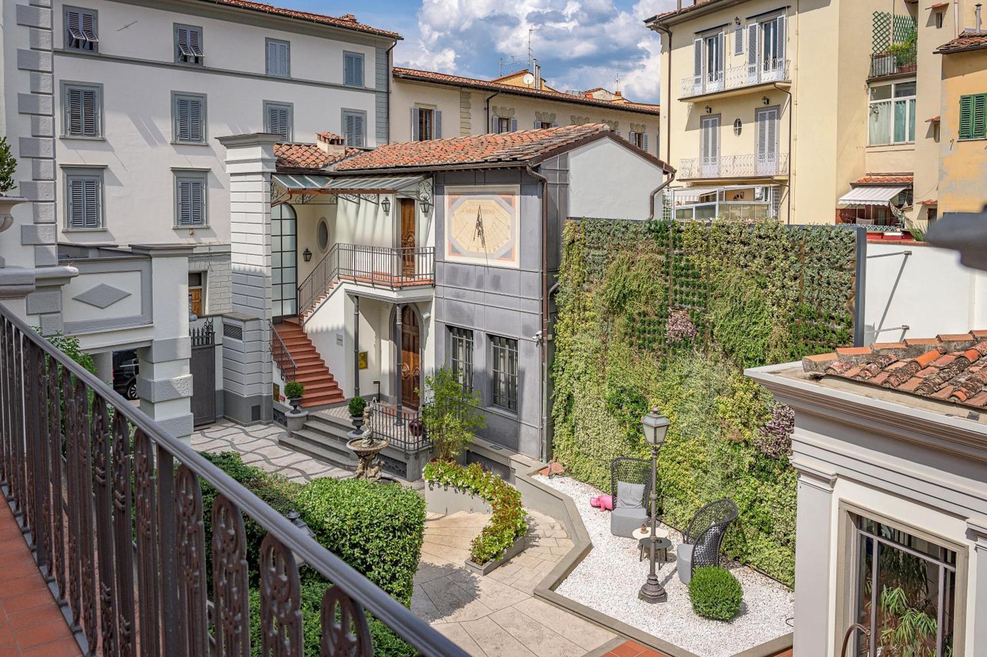 Palazzo Montebello Florence Exterior photo